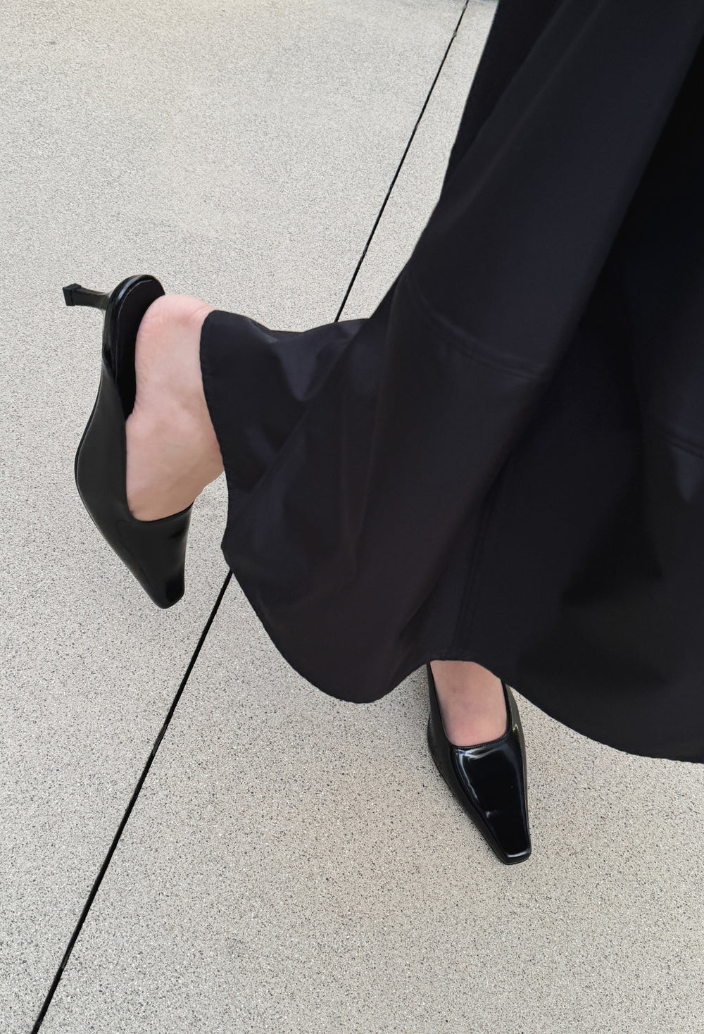 Sleeve Open Mule Black