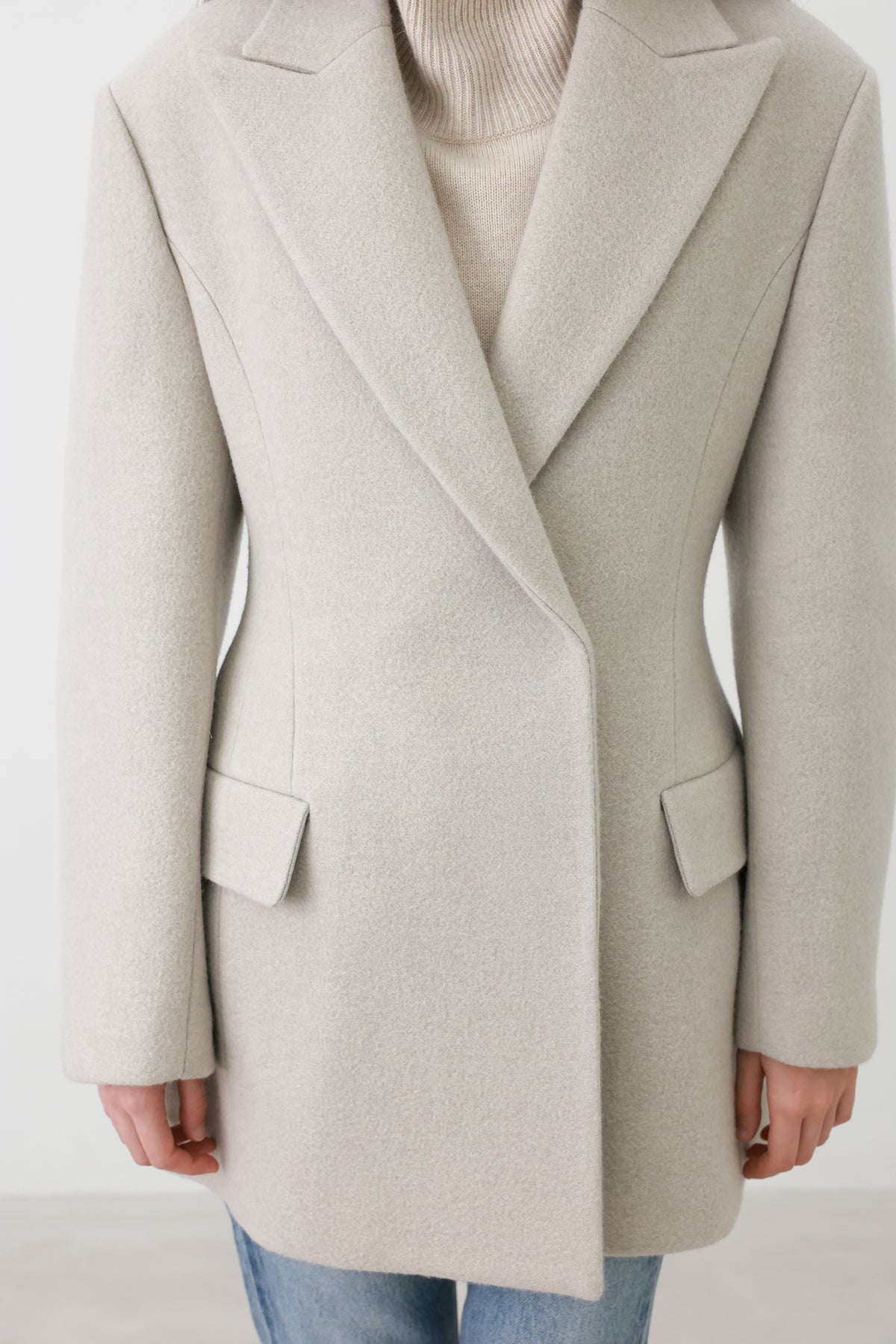 Hourglass Silhouette Coat Ecru
