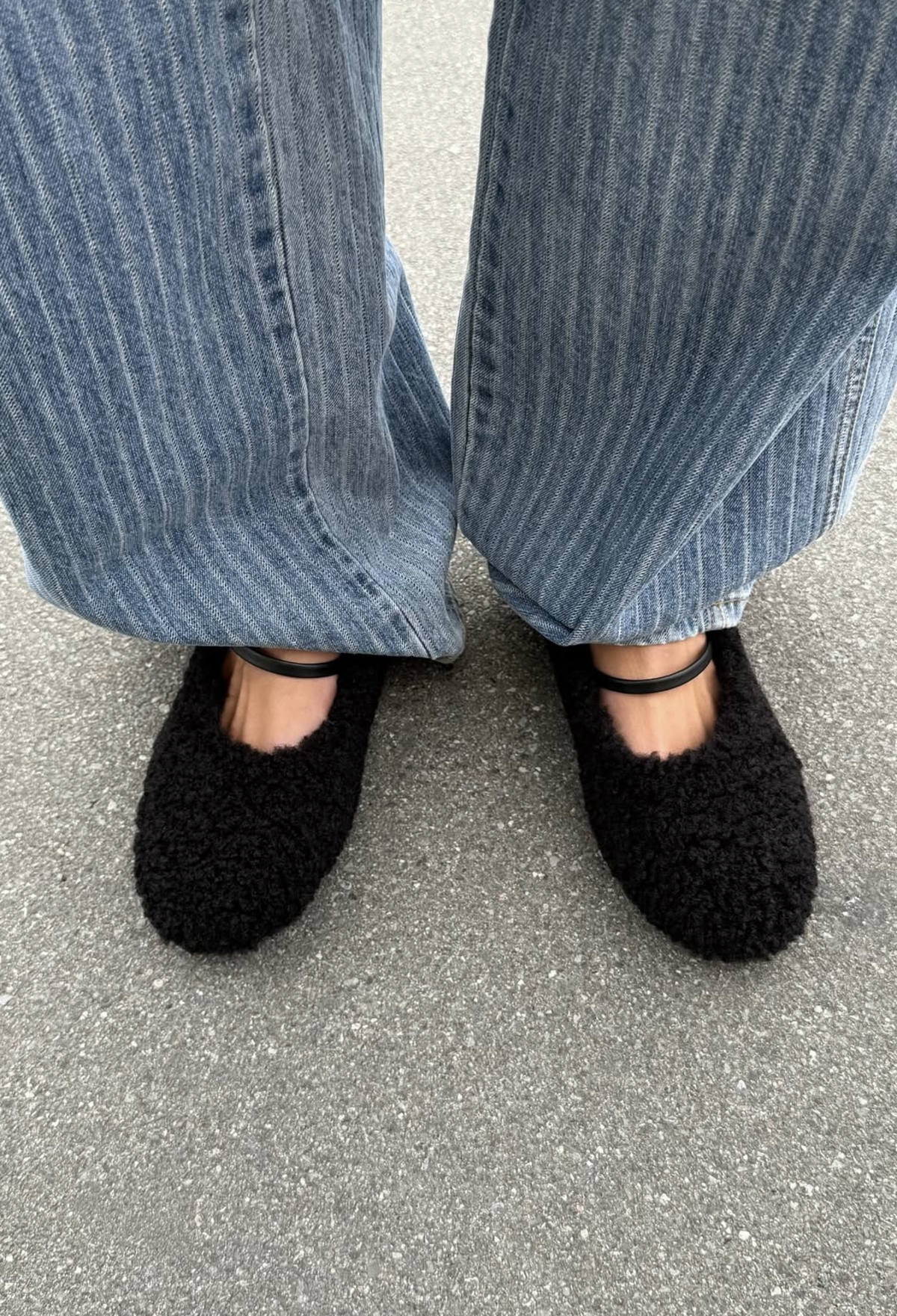 Puff Mary Janes Black
