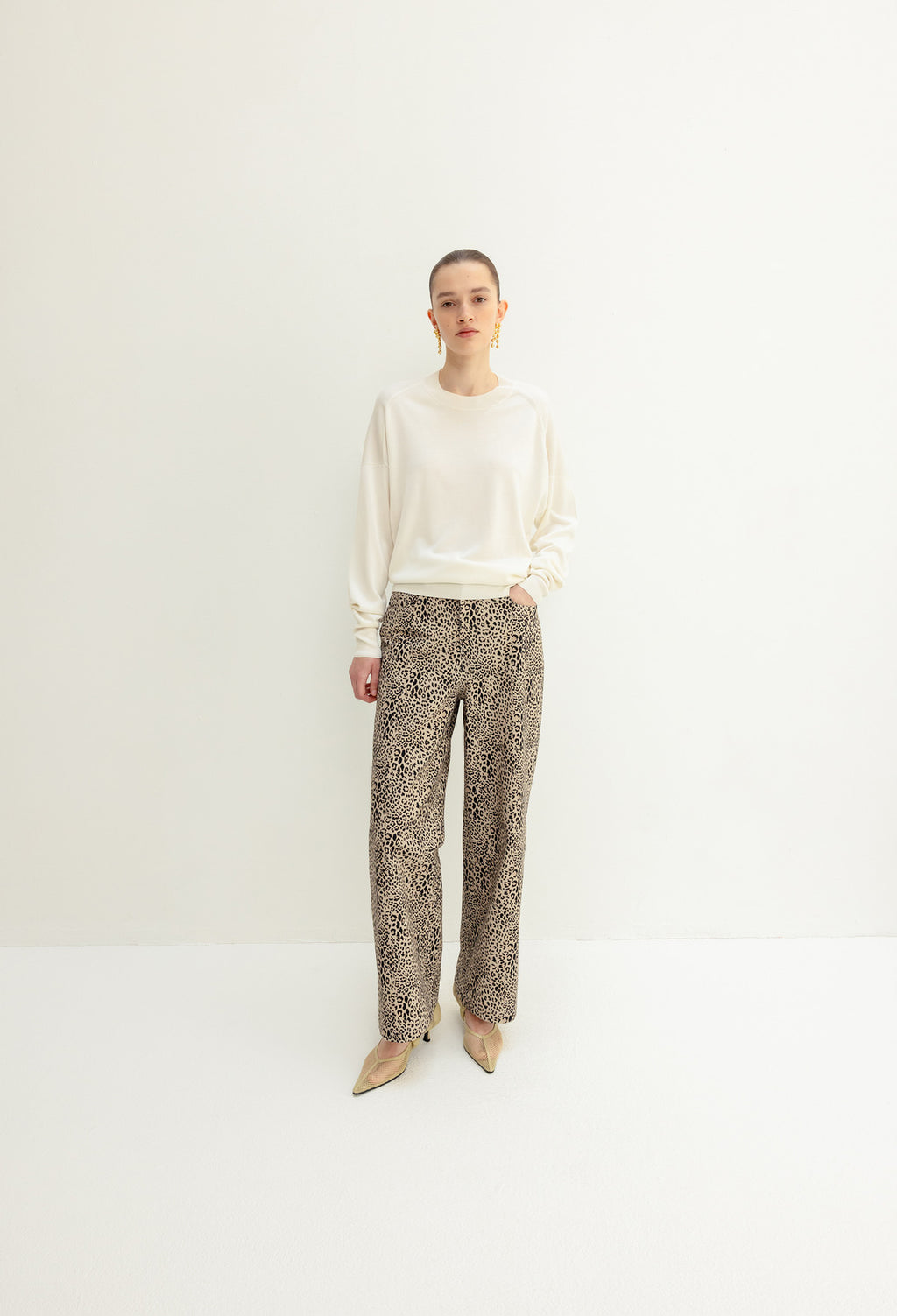 실크 100 라운드 니트 아이보리
