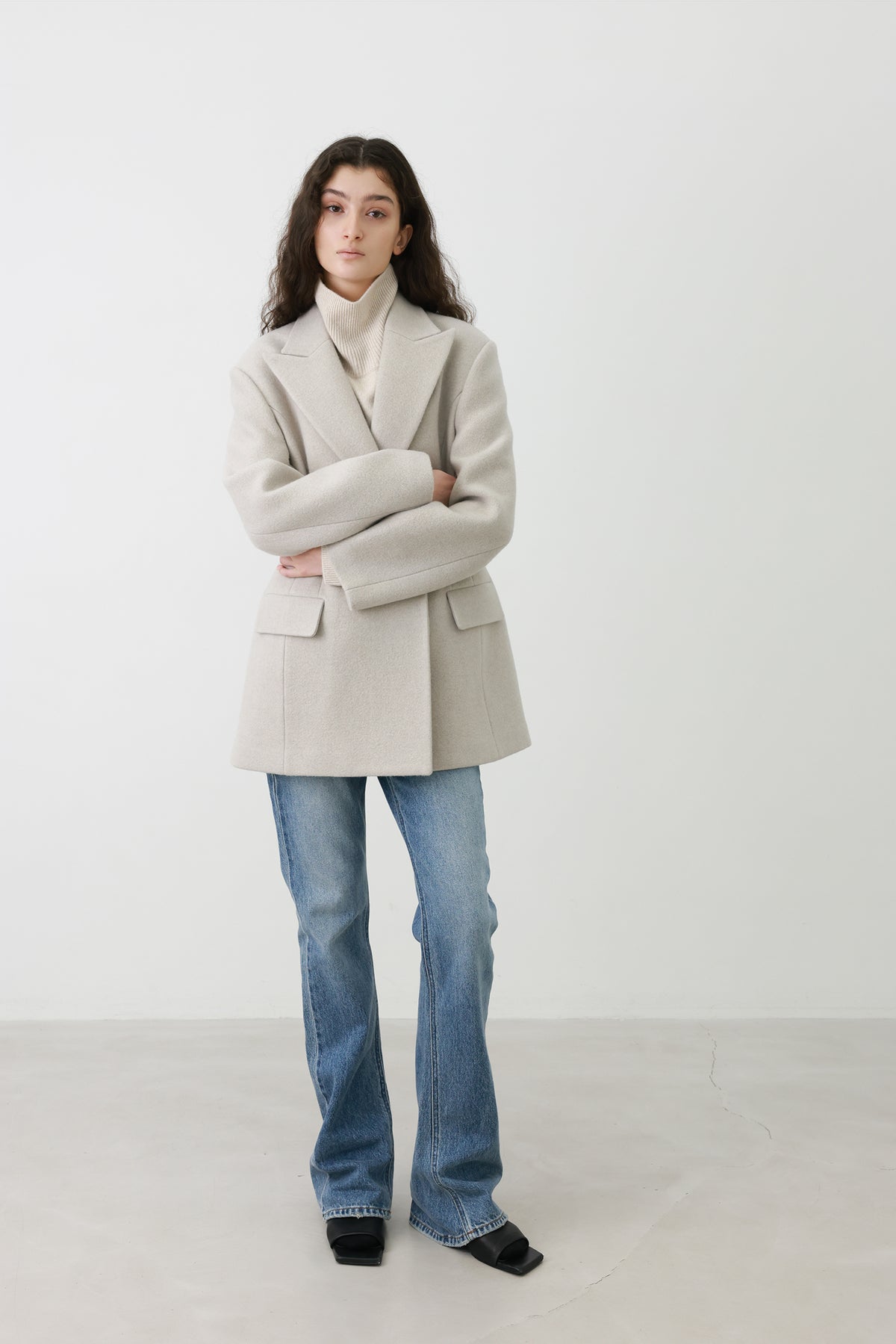 Hourglass Silhouette Coat Ecru