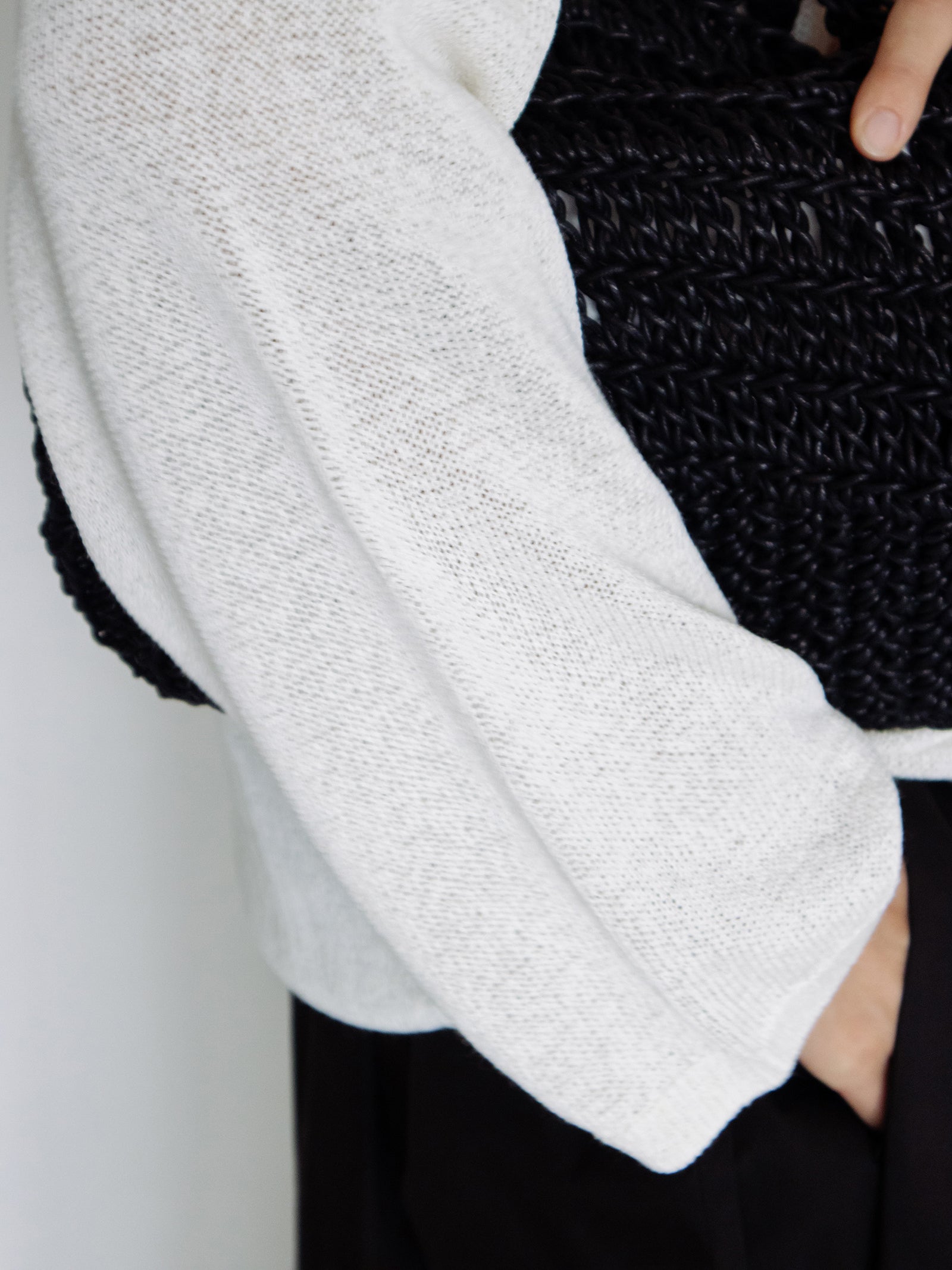 Sheer round pullover ivory