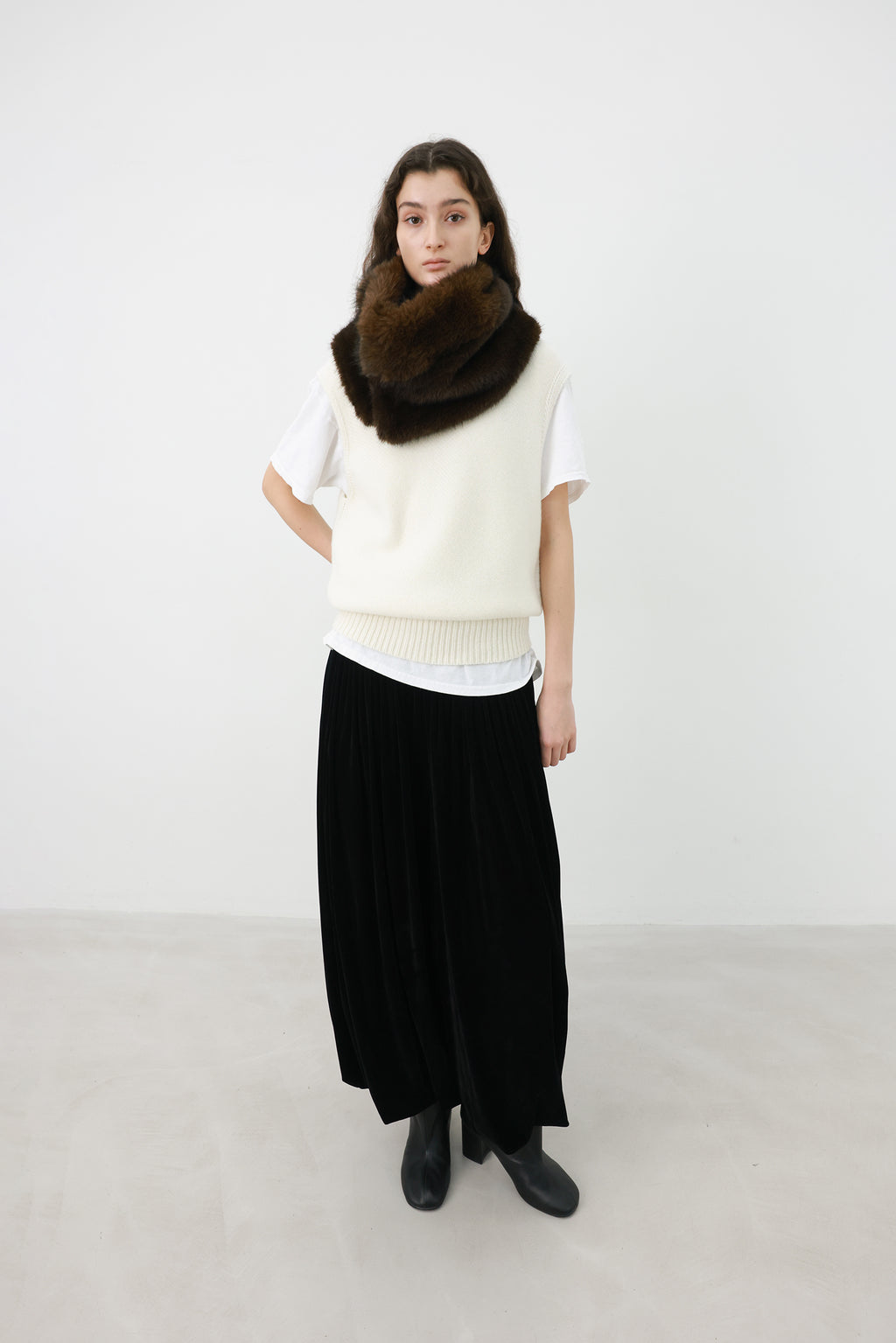 Merino Wool 100 Vest Ivory