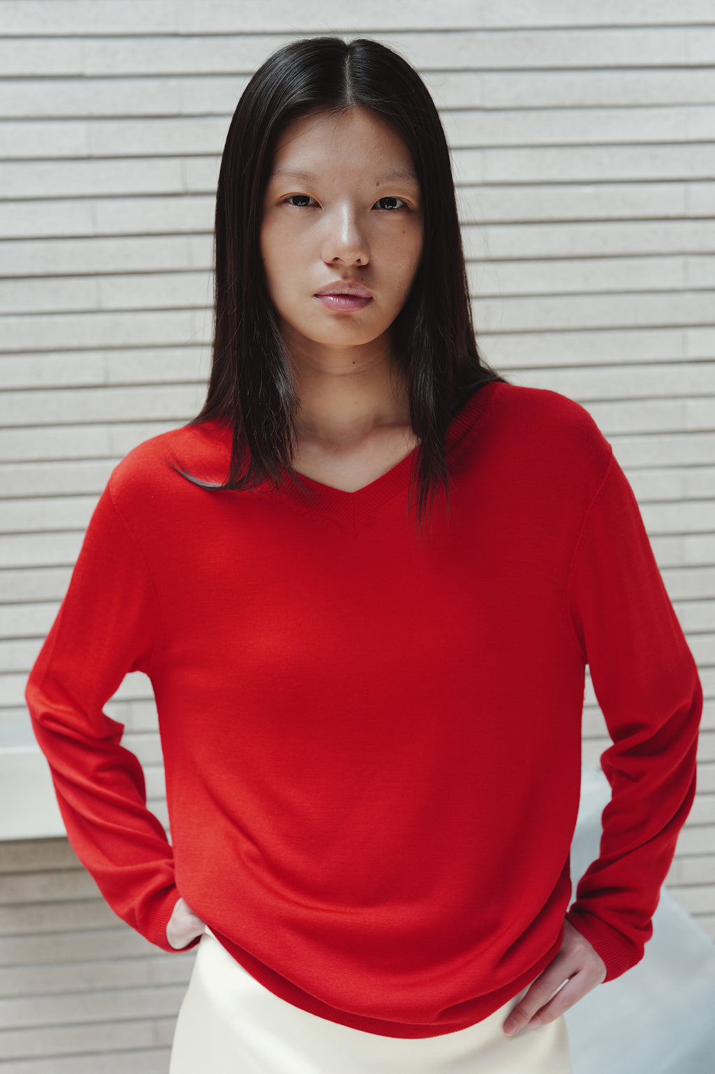 Washable 100% Wool V-neck Pullover Red