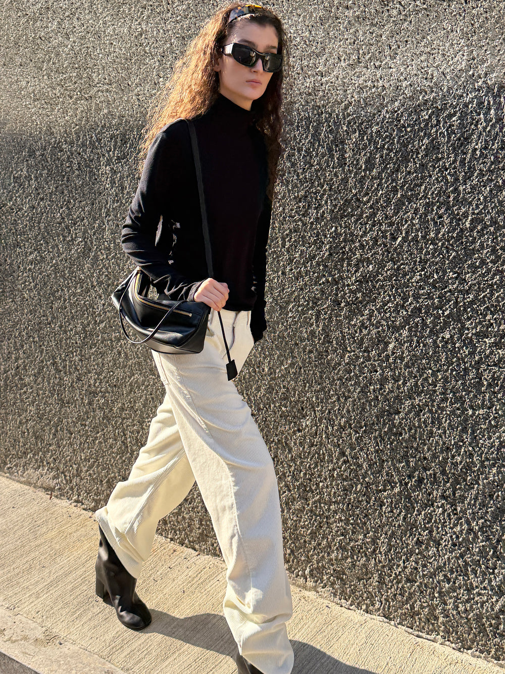 Milky Turtleneck T-shirt Black