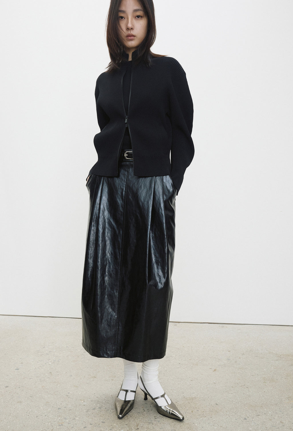 High-density Knit Zip-Up Black