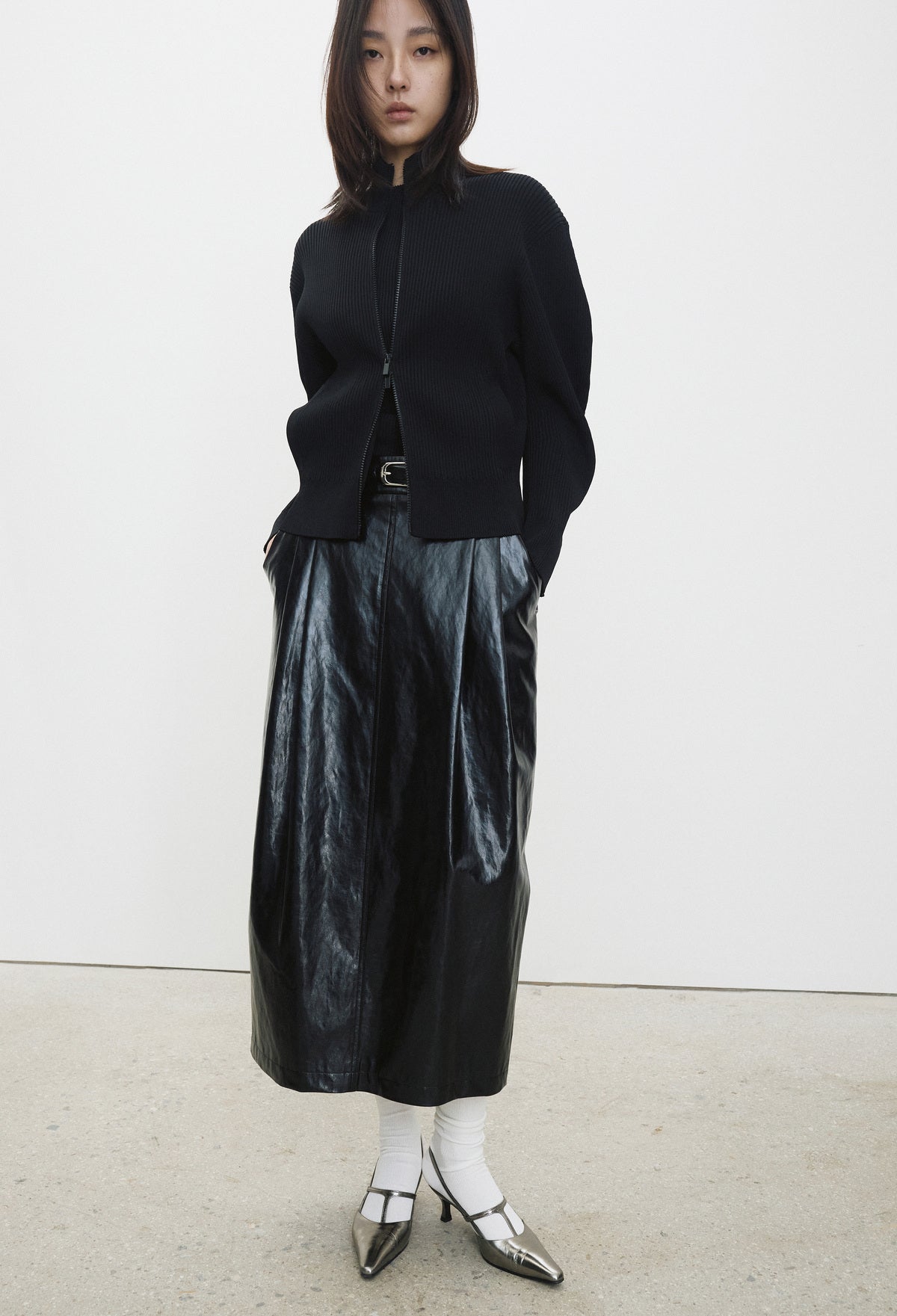 High-density Knit Zip-Up Black