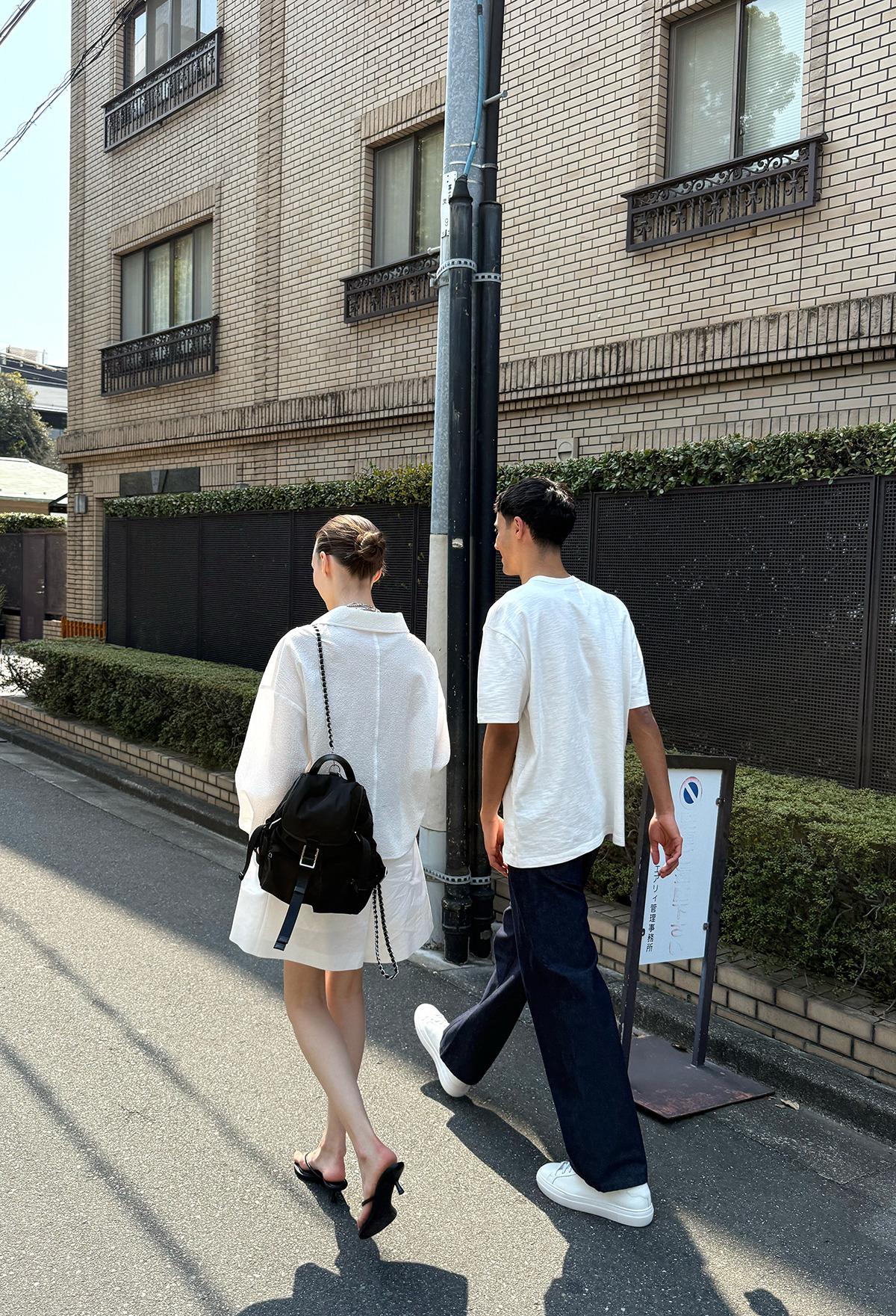 시어서커 트위스트 셔츠 화이트