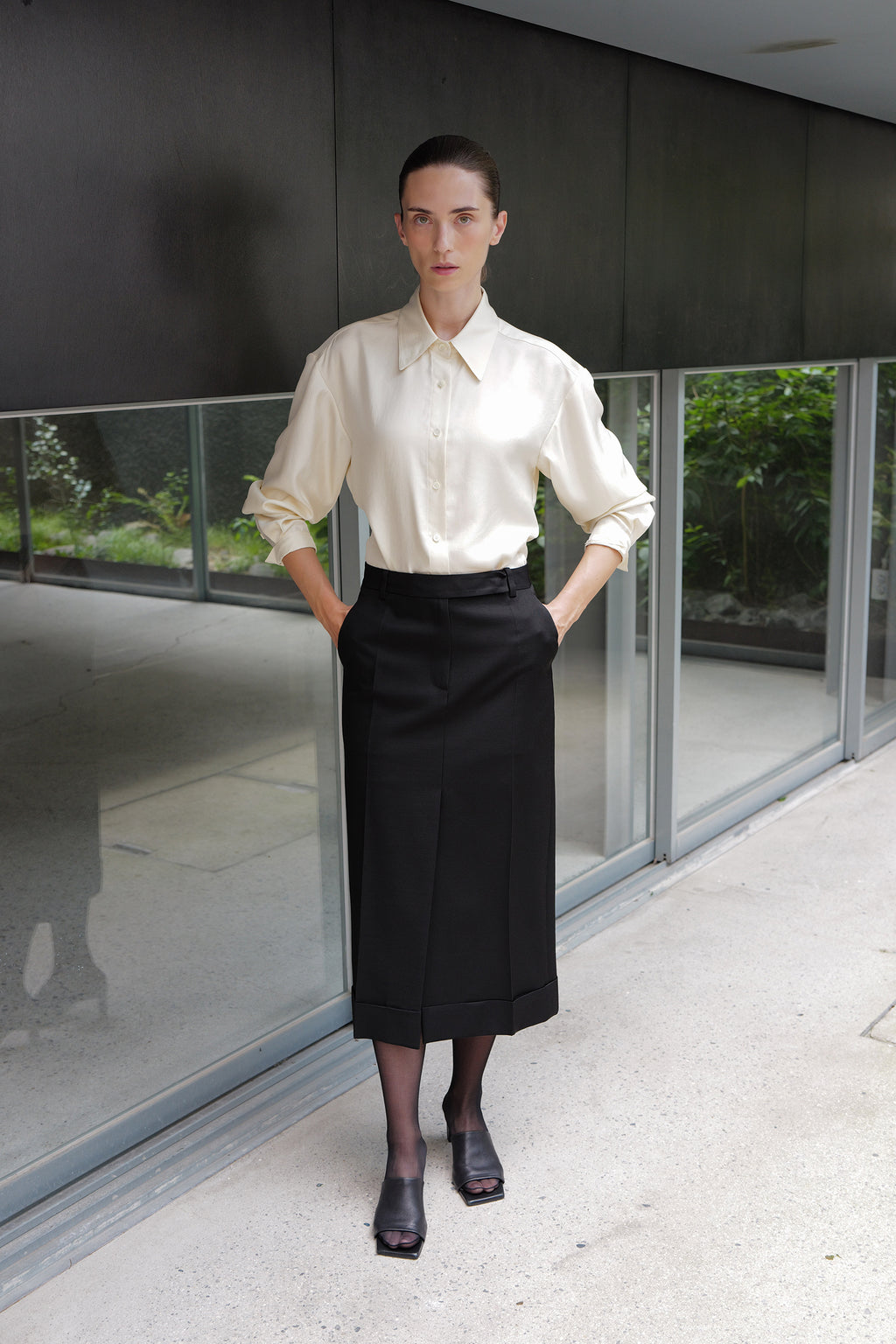 Wool Silk Pencil Skirt Black
