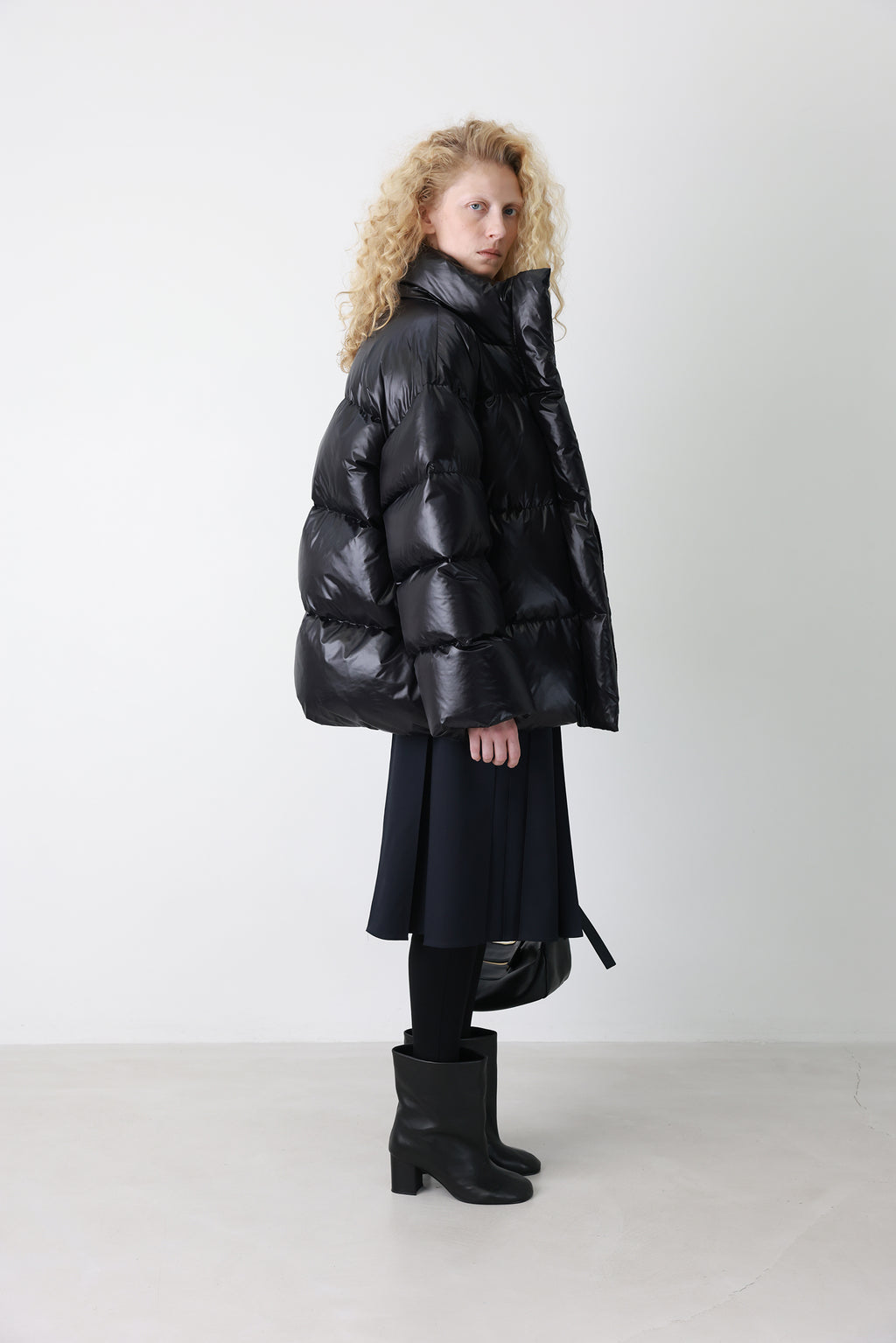 Fluffy Goose Down Black