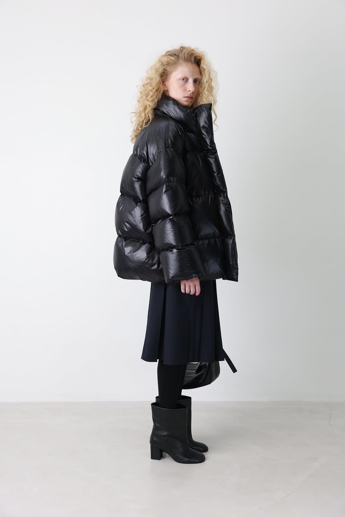 Fluffy Goose Down Black