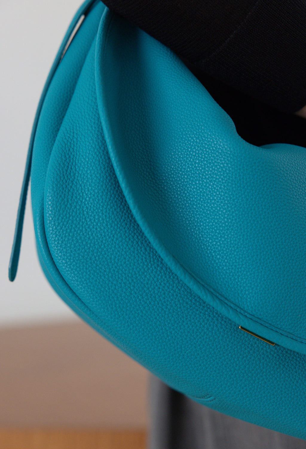 Crescent Bag Medium Togobeeige