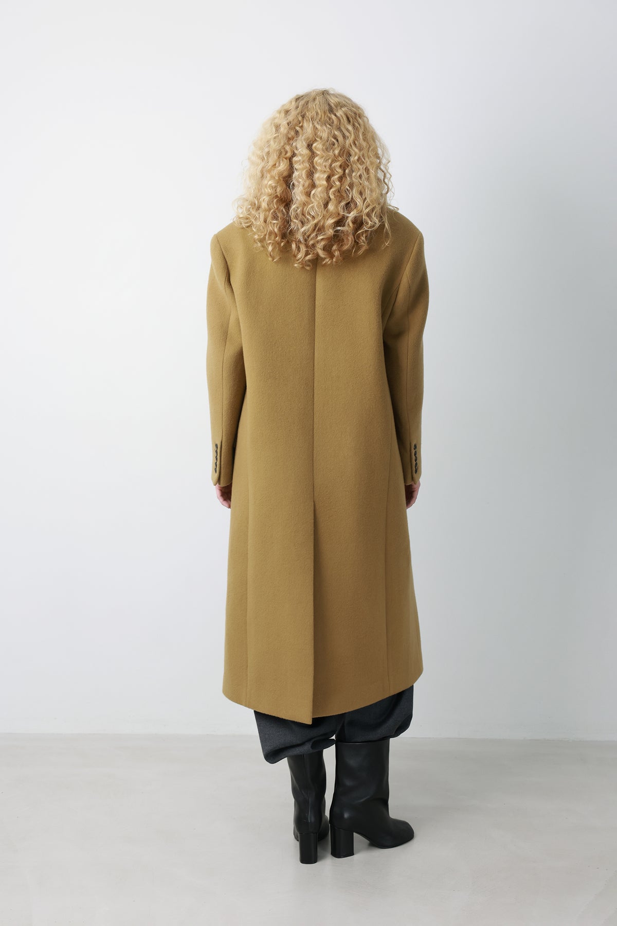 Double Tailored Long Coat Camel