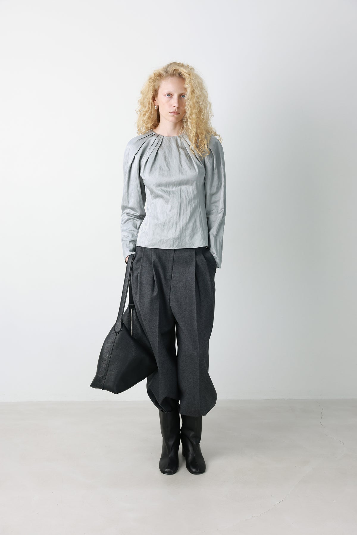 Double Tuck Wool Trousers Charcoal