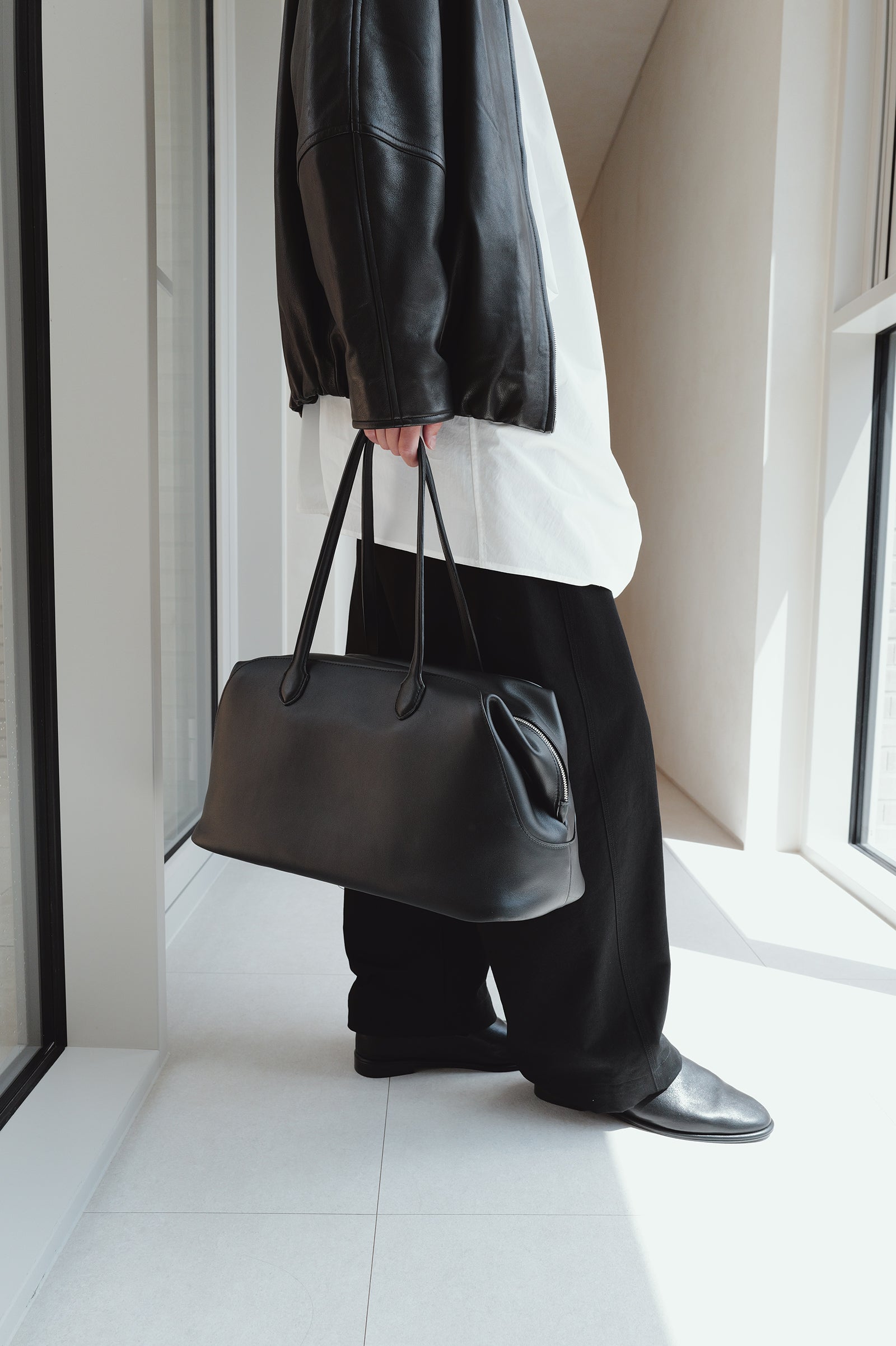 Real Lamb Minimal Jumper Black