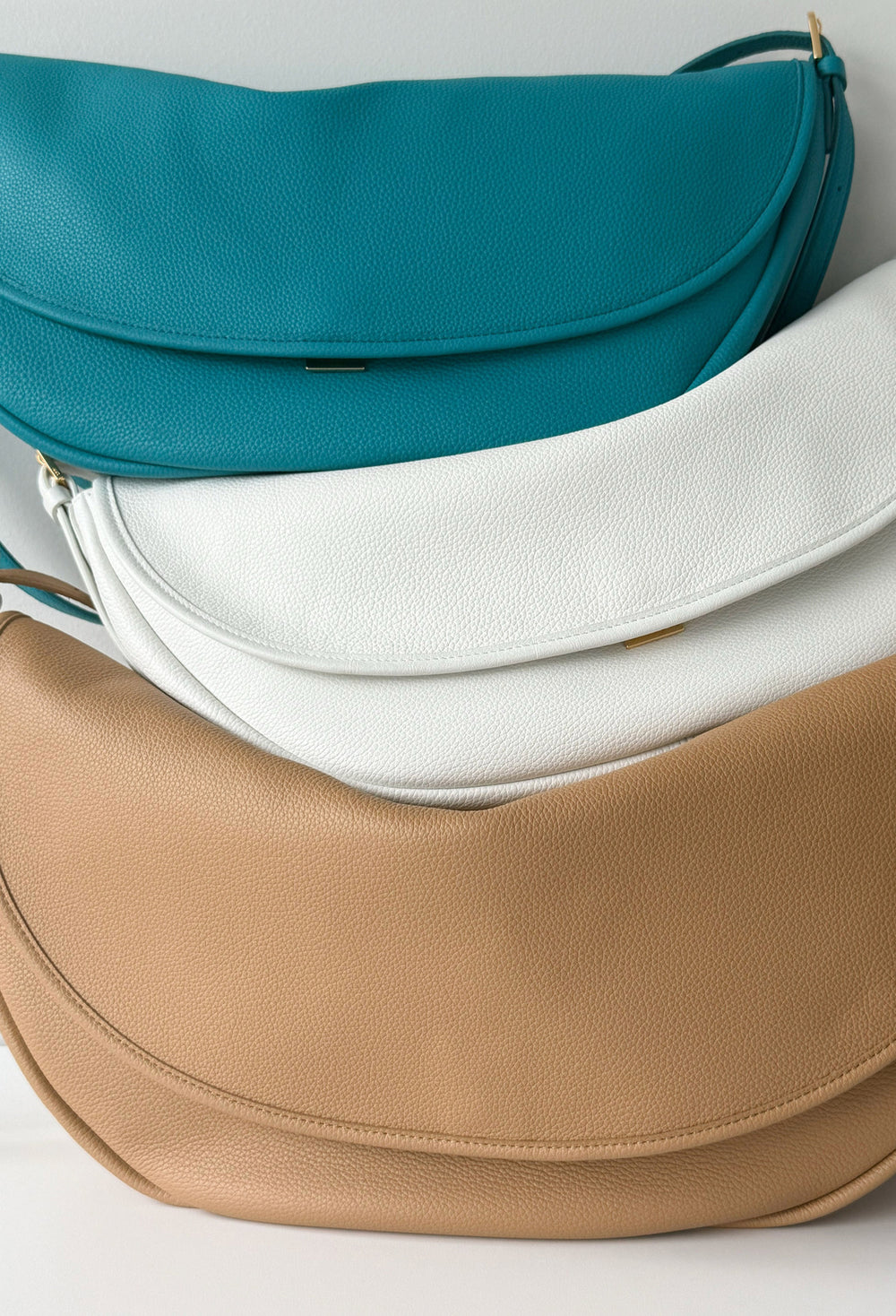 Crescent Bag Medium Togobeeige