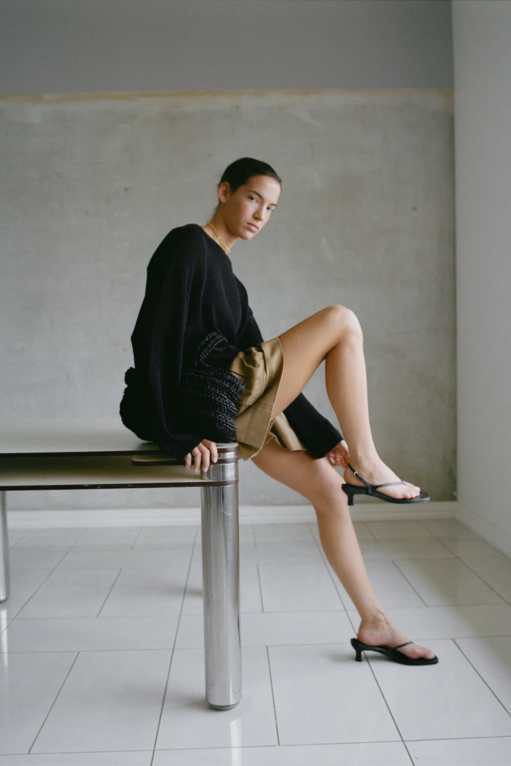 Sheer Round Pullover Black