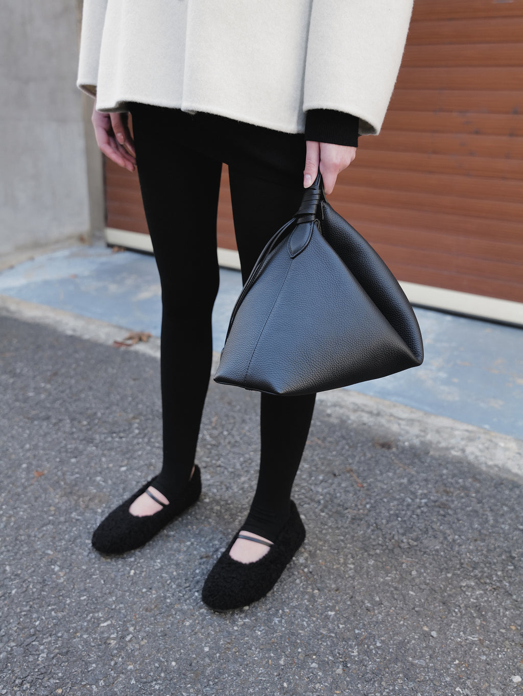 Puff Mary Janes Black