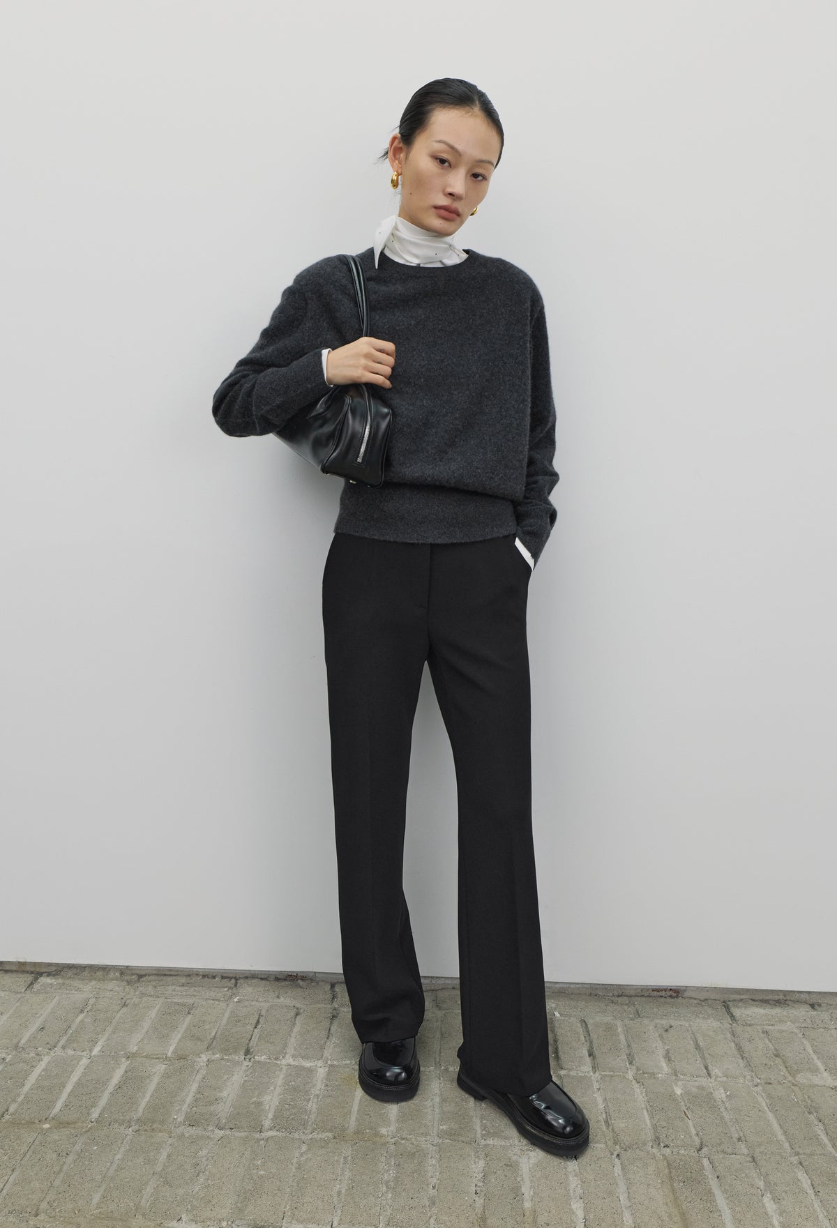 [리퍼브] 25FW 고밀도 슬림핏 팬츠 블랙