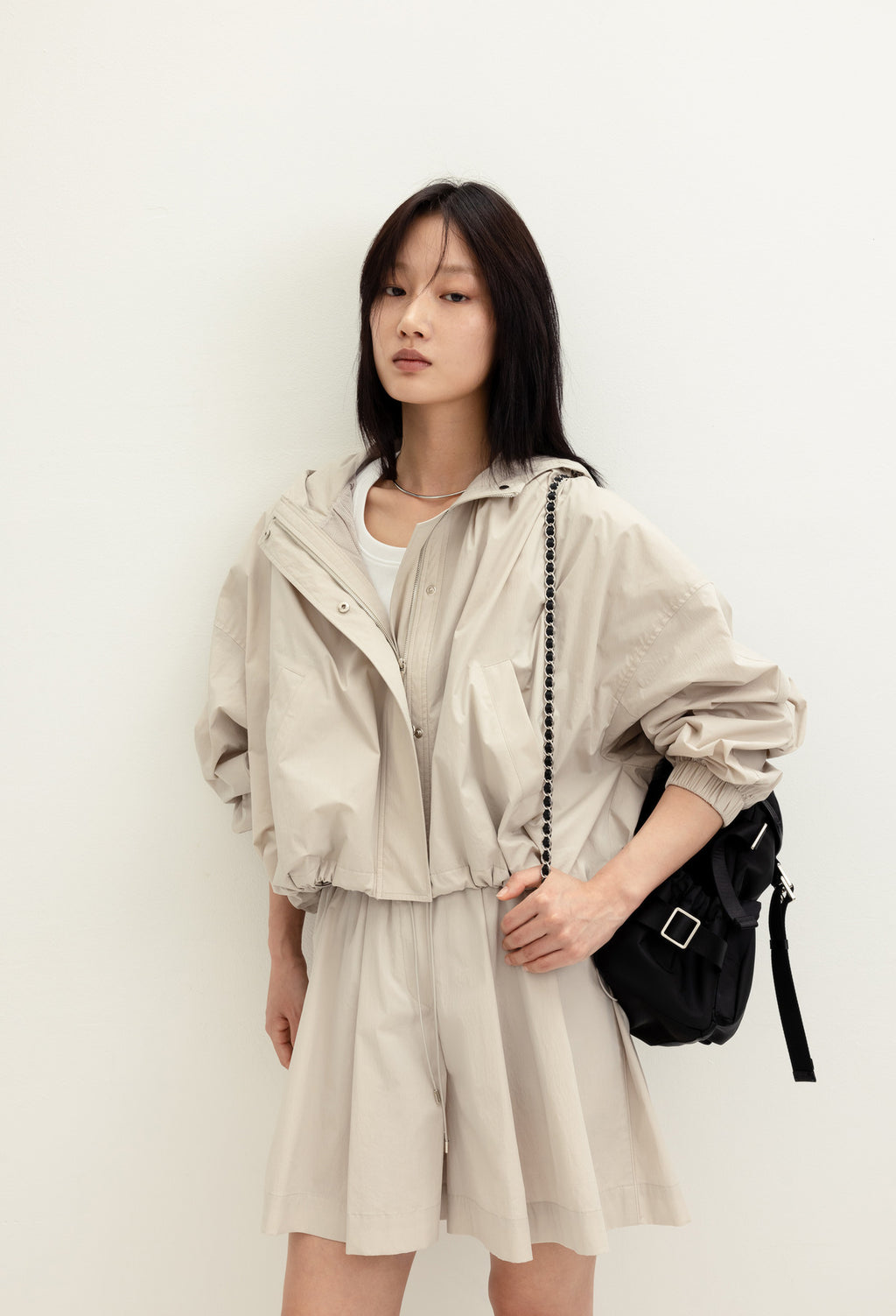 핀턱 플레어 쇼츠 그레이지