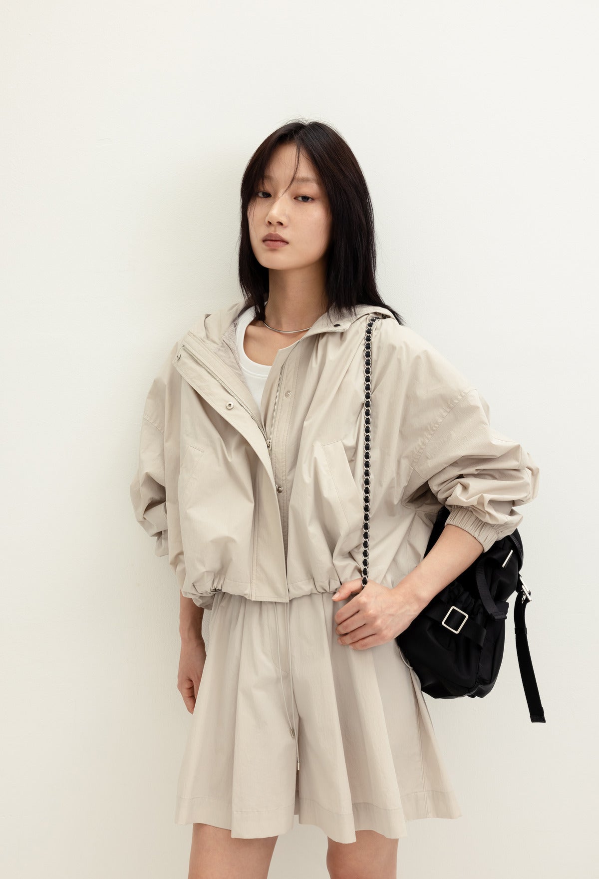 핀턱 플레어 쇼츠 그레이지