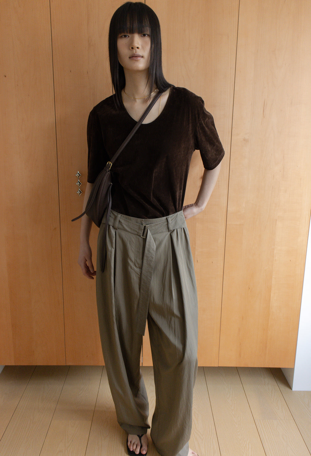 Velour U-neck T-shirt Brown