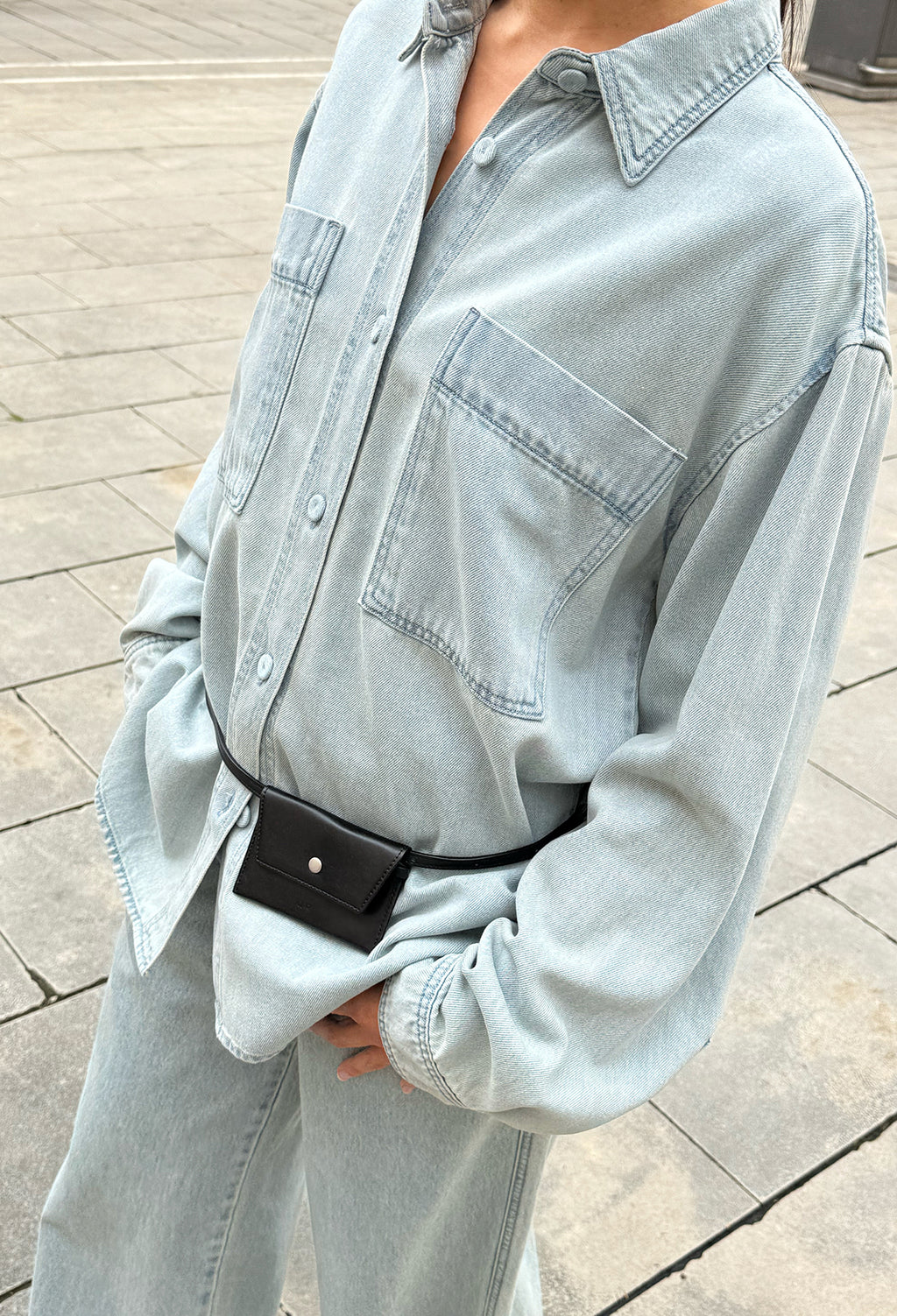 25SS 830 페일 루즈 데님 블루