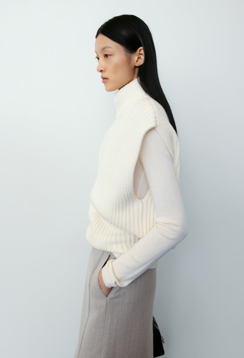 울100 터틀넥 베스트 아이보리