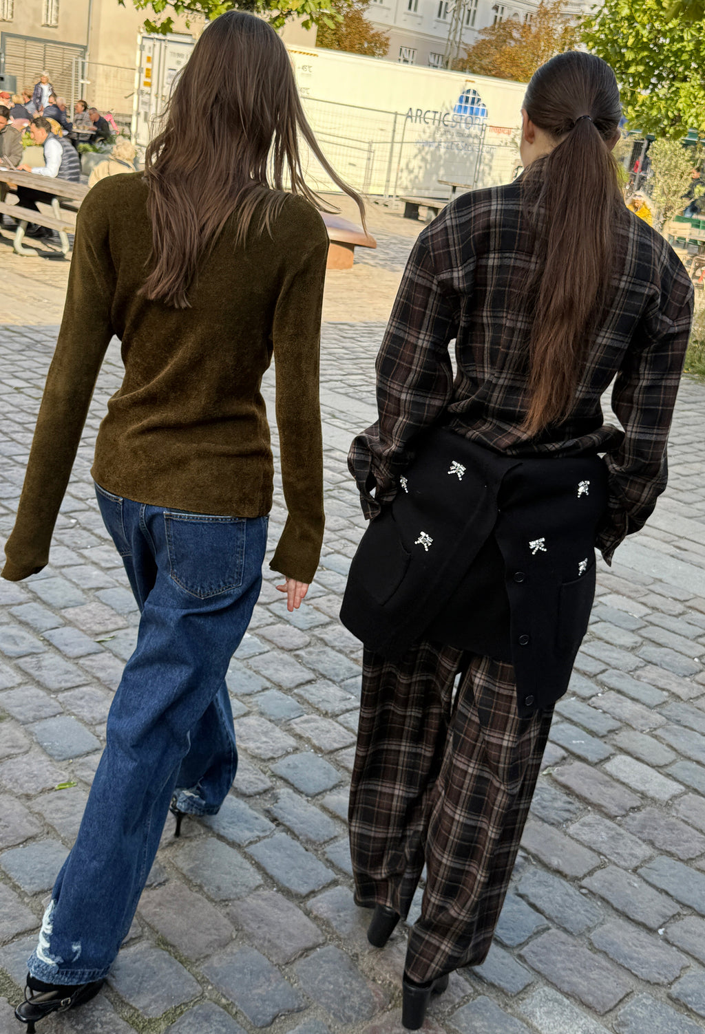 [리퍼브] 벨벳 터틀넥 풀오버 카키