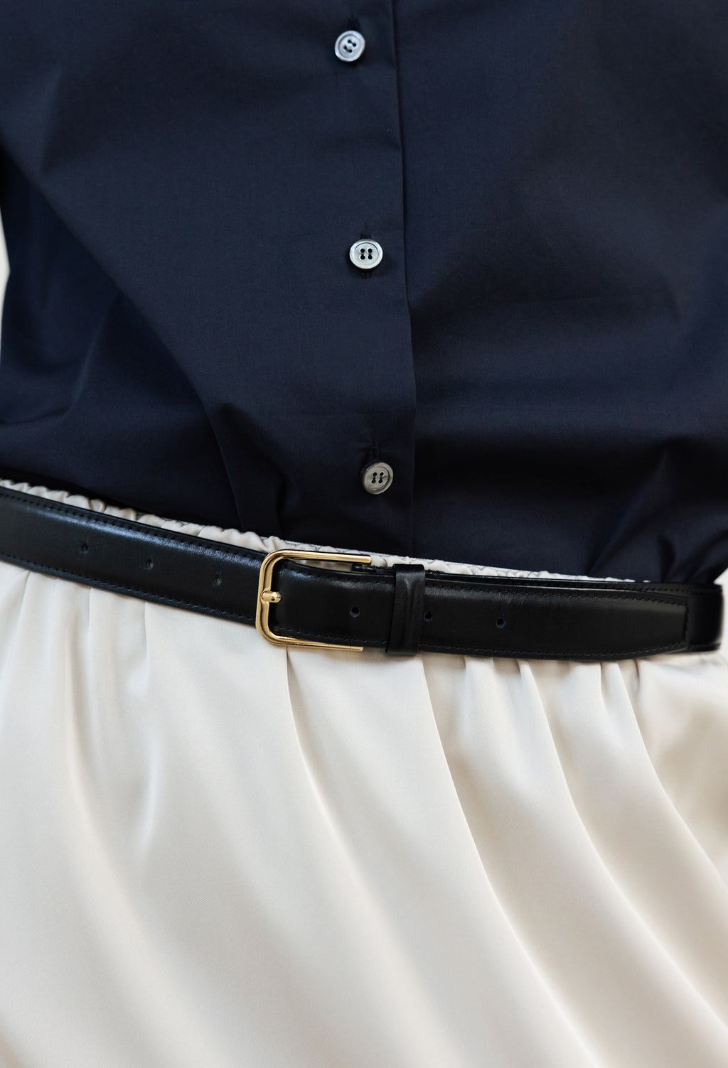 Sleek Buckle Belt Black Gold