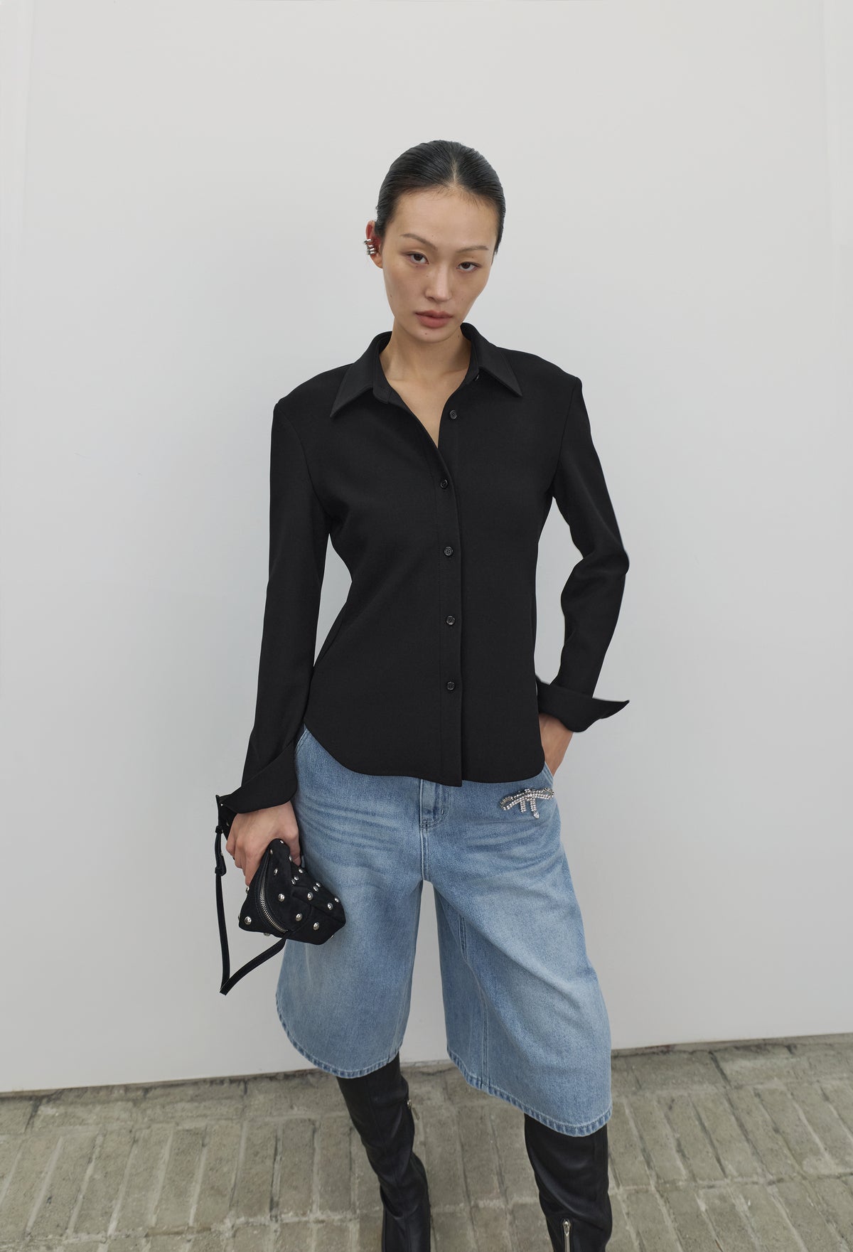 [리퍼브] 25FW 고밀도 슬림핏 셔츠 블랙