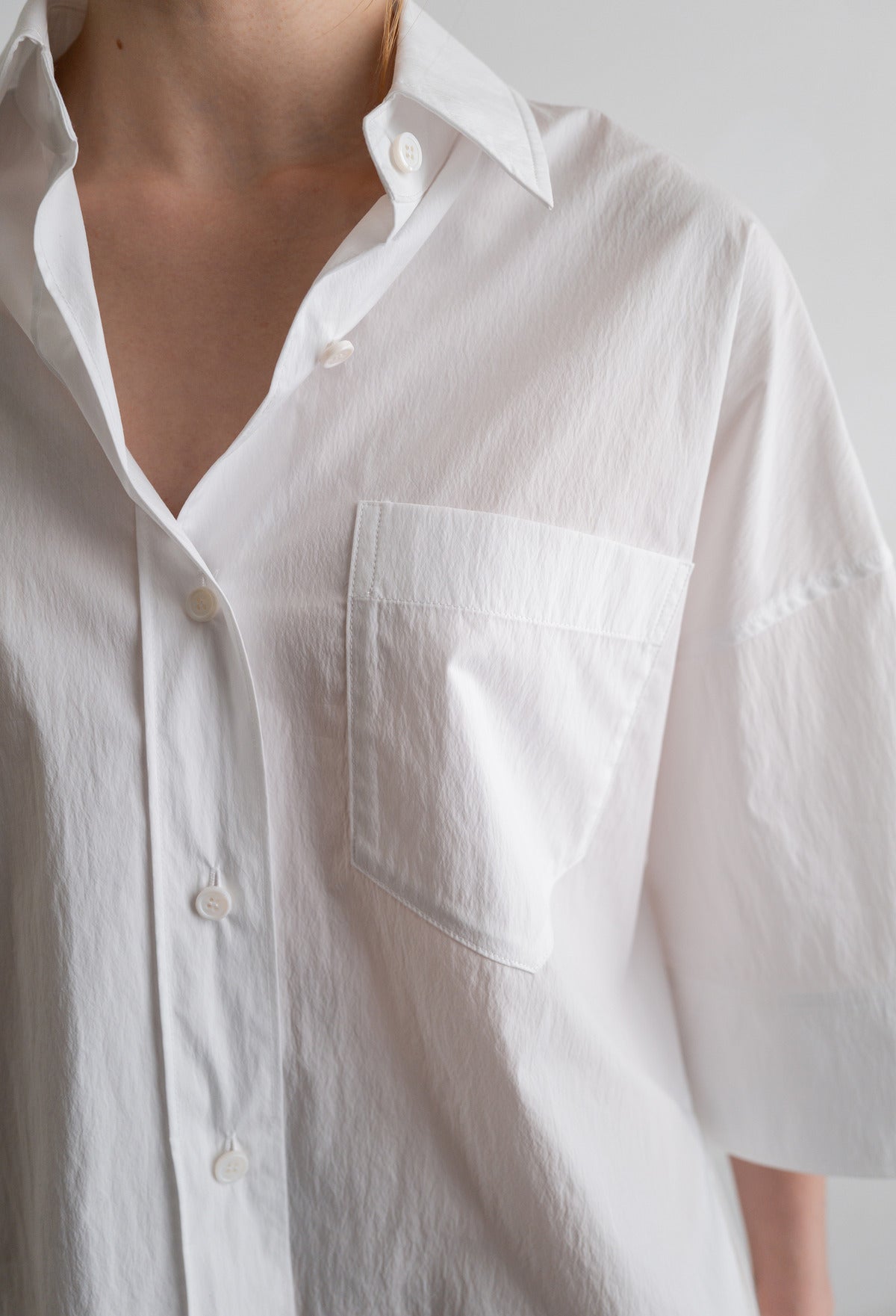 [리퍼브] 보이 크롭 셔츠 화이트