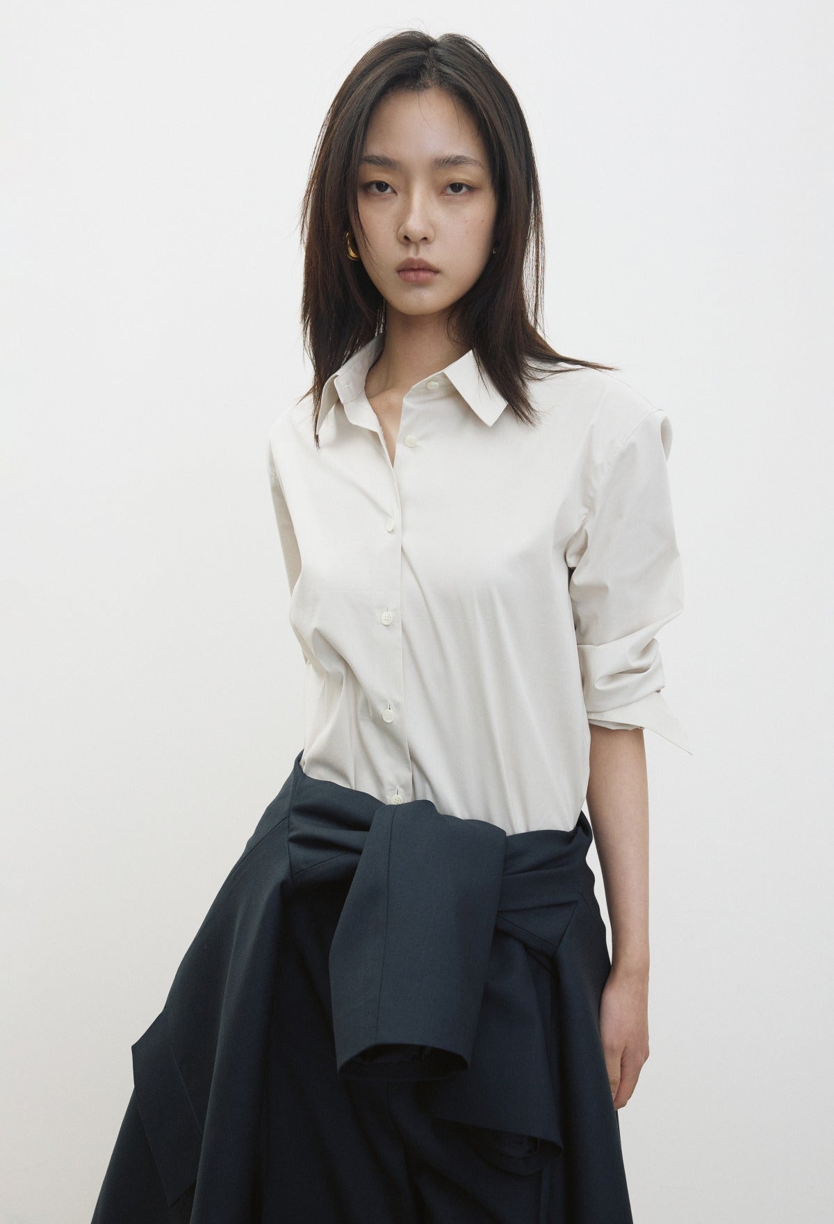 미디움핏 베이직 셔츠 에크루