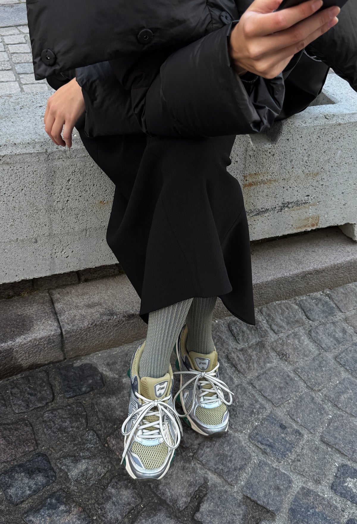 High-density Slim-Fit Maxi Skirt Black