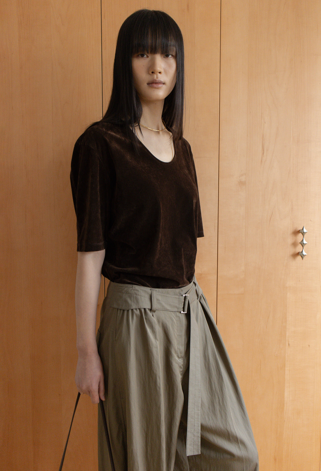 Velour U-neck T-shirt Brown