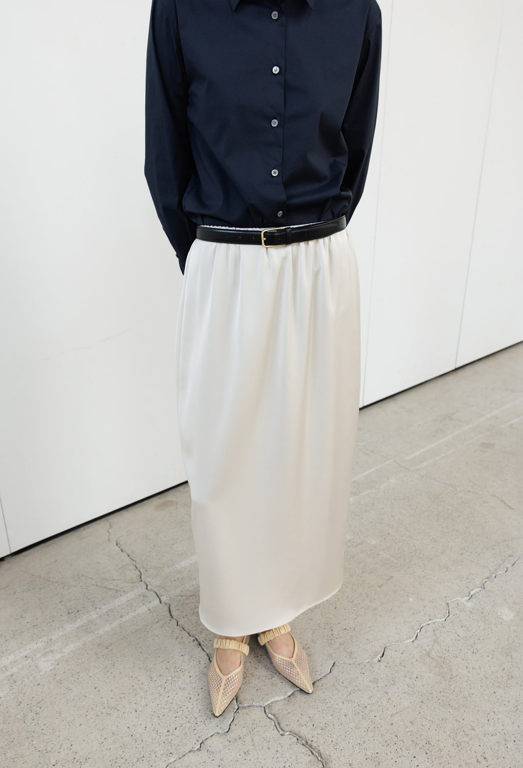 Sleek Buckle Belt Black Gold