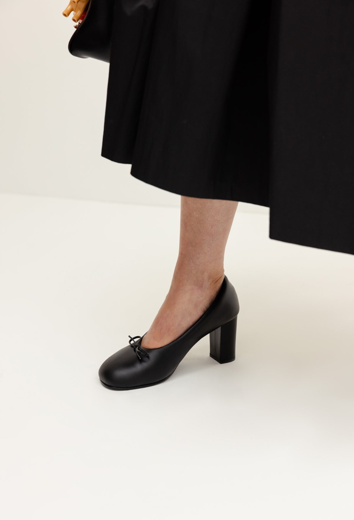 Volume Full Skirt Black