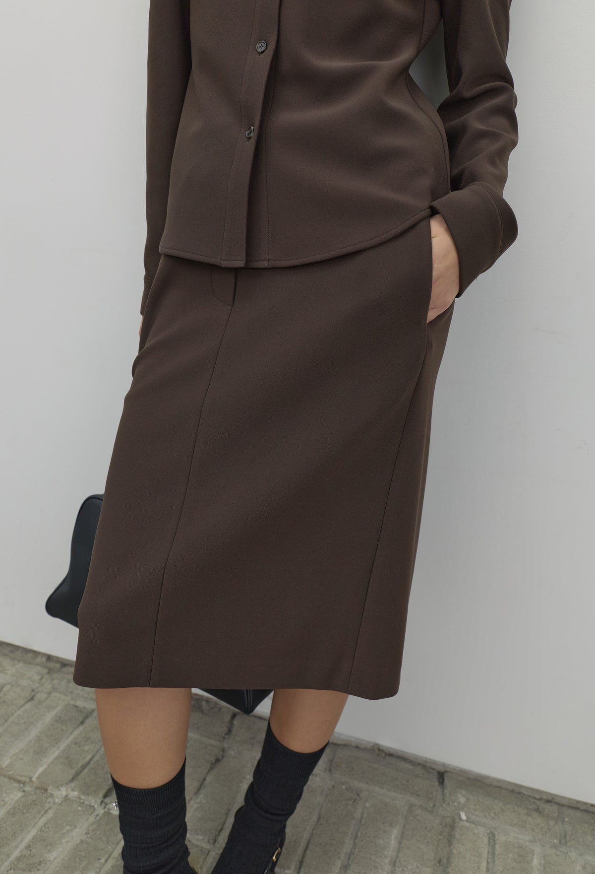 High-density Slim-Fit Skirt Brown